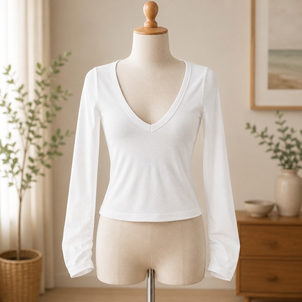 NWT Cupshe V-Neck‎ Long Sleeve Top Womens Small White Ribbed Fitted Casual